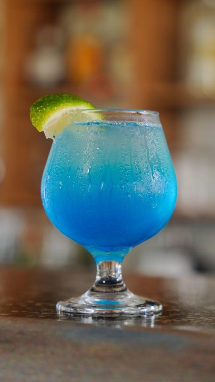 majories-bestdrink-bluelime