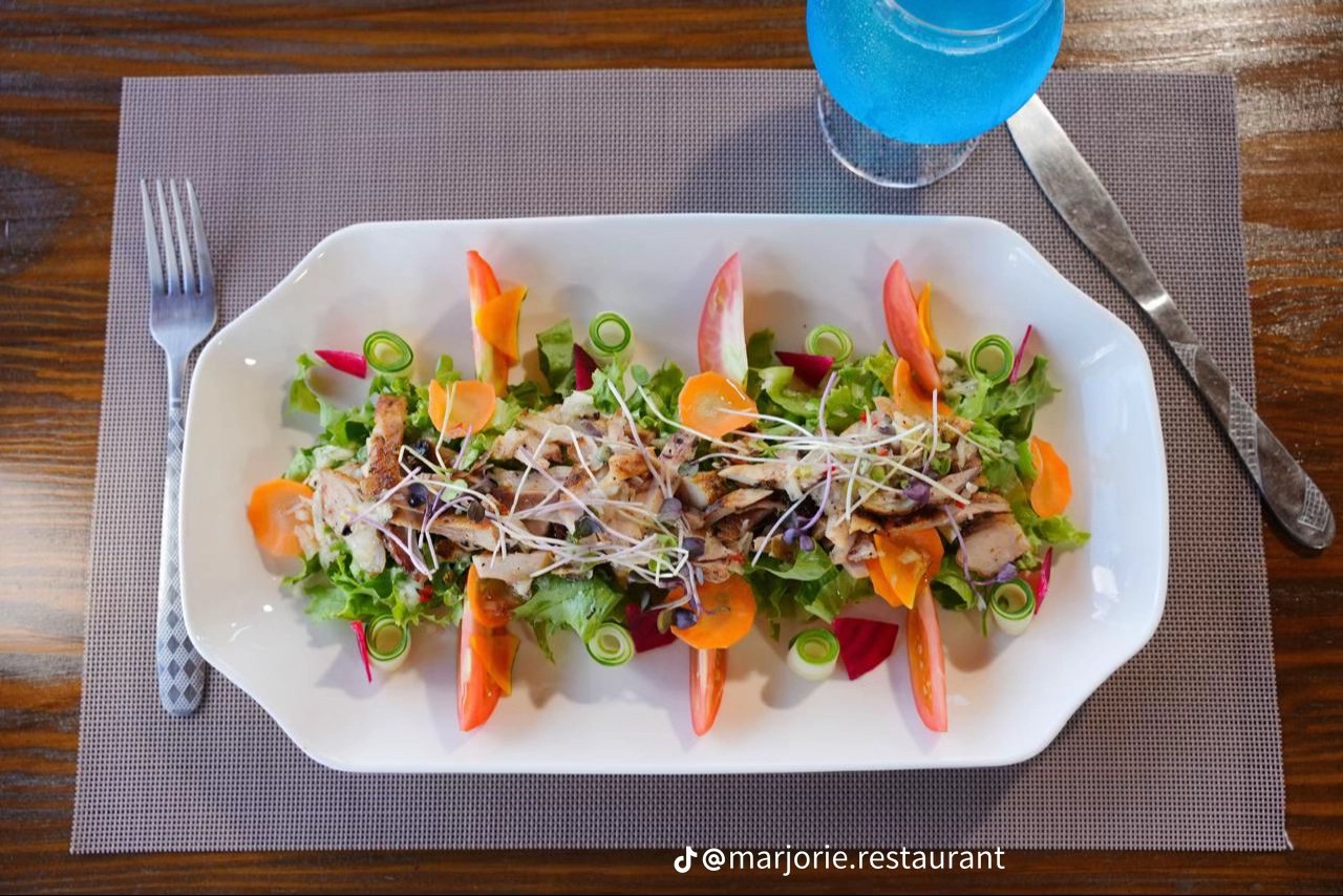 chickensaladwithdrink
